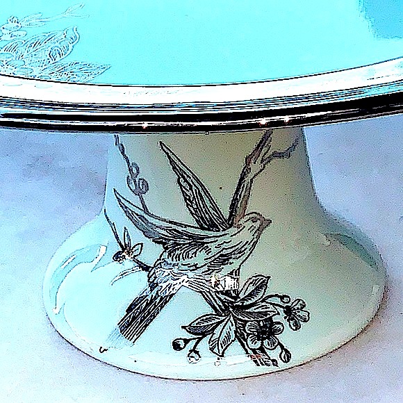222 FIFTH ADELAIDE LIGHT GREEN & SILVER ROUND PEDESTAL CAKE STAND NEW PORCELAIN - Picture 3 of 8